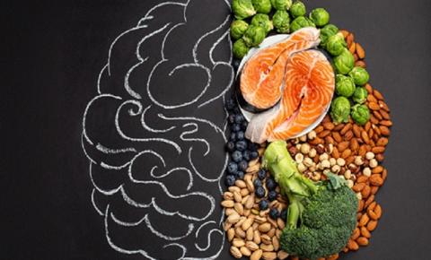 Alimentação nutricional adequada ajuda a combater e gerenciar a ansiedade de forma natural 